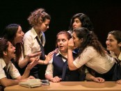 Un cuaderno azul (al que le faltan algunas hojas)