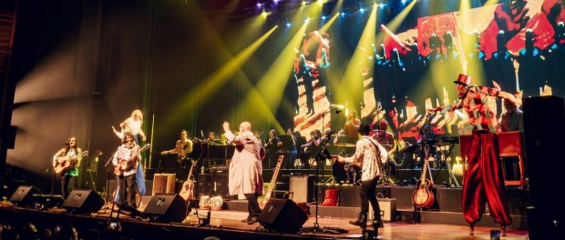 Un día en la vida música en vivo